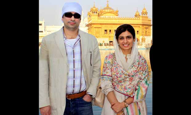 Former Pakistan Foreign Minister Hina Rabbani Khar with her husband paying obiesence at Golden Temple in Amritsar on Friday - PTI Former Pakistan Foreign Minister Hina Rabbani Khar with her husband paying obiesence at Golden Temple in Amritsar on Friday - PTI